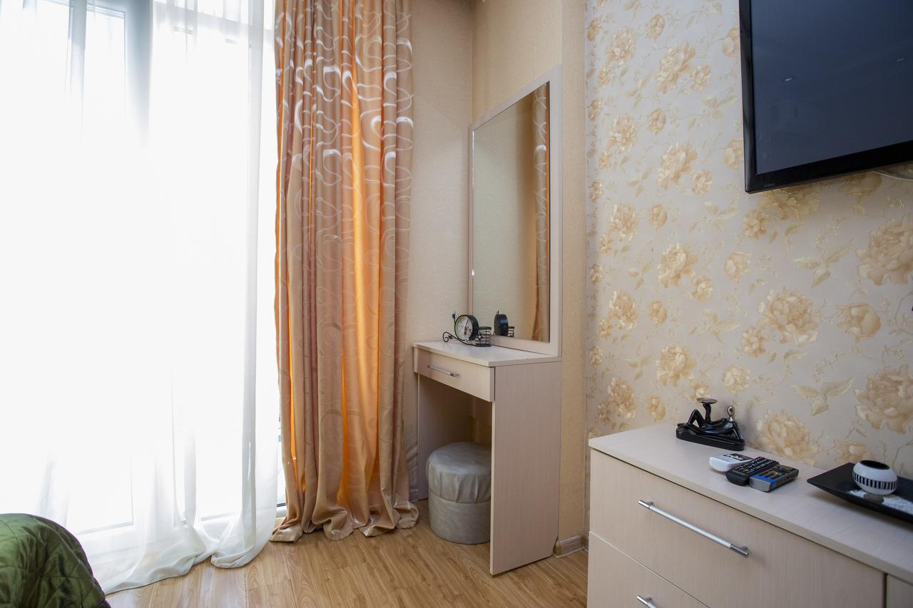 Apartment On Sherif Khimshiashvili Street 15B バトゥーミ エクステリア 写真